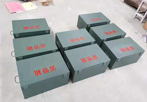 南口街道炸药箱和雷管箱一般是怎么存放的？